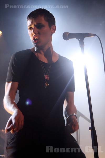 SAVAGES - 2013-06-06 - PARIS - La Maroquinerie - Camille Berthomier